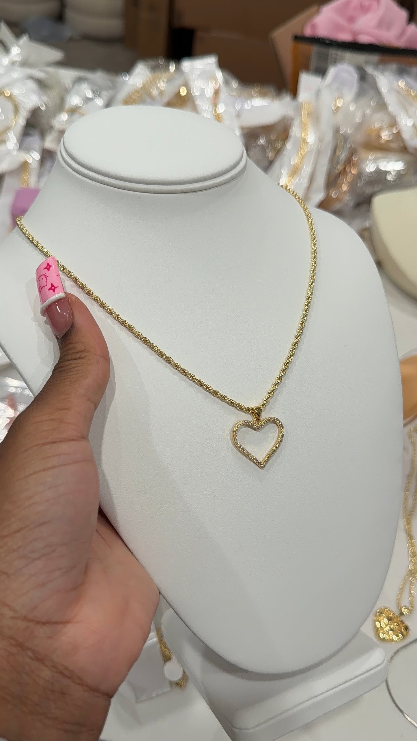 Bling outline heart chain
