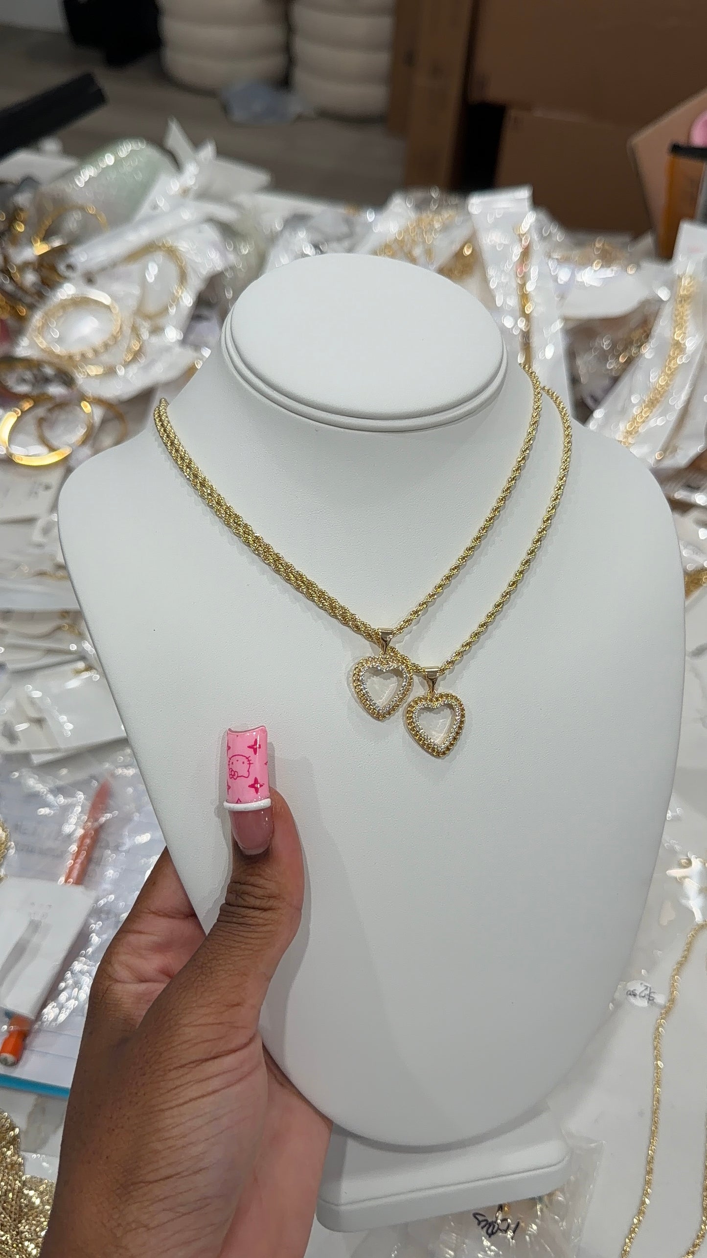 Sweetheart Outline Necklace