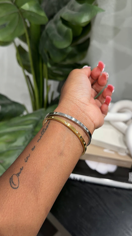 Everyday mini bangle