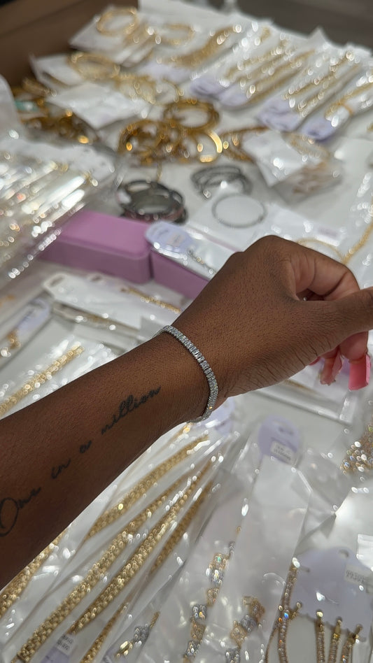 Polished ice bracelet