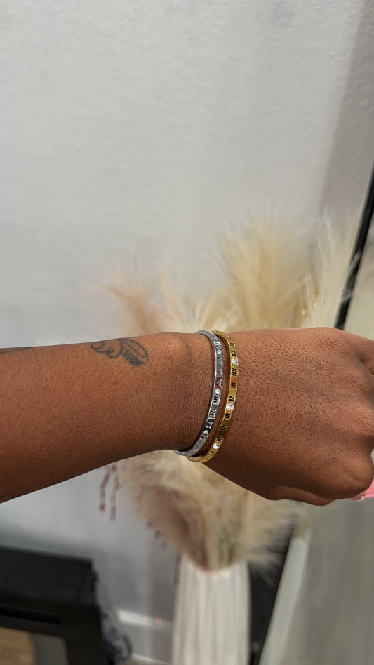 Everyday Roman bangle