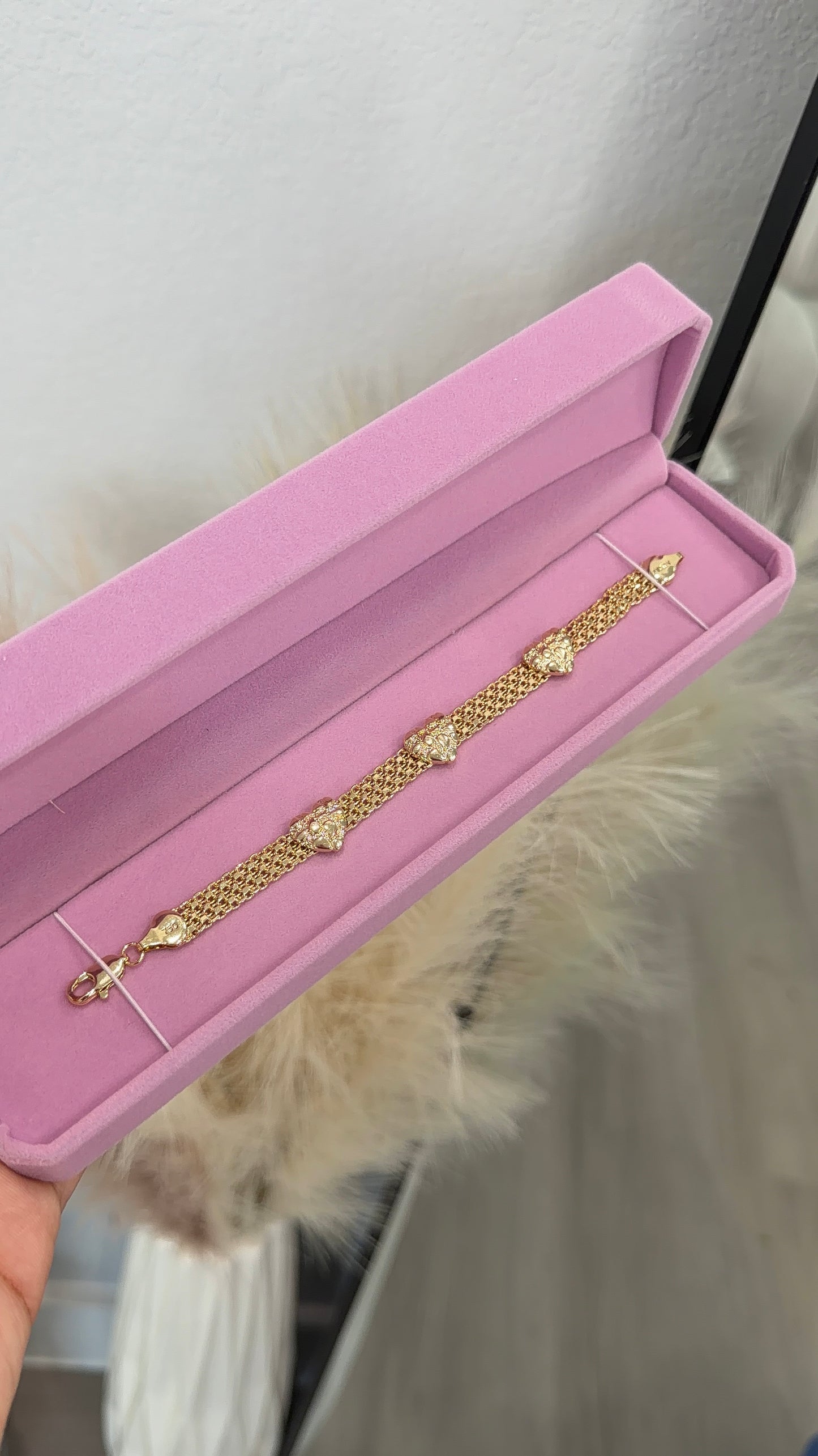 Queen of hearts bracelet