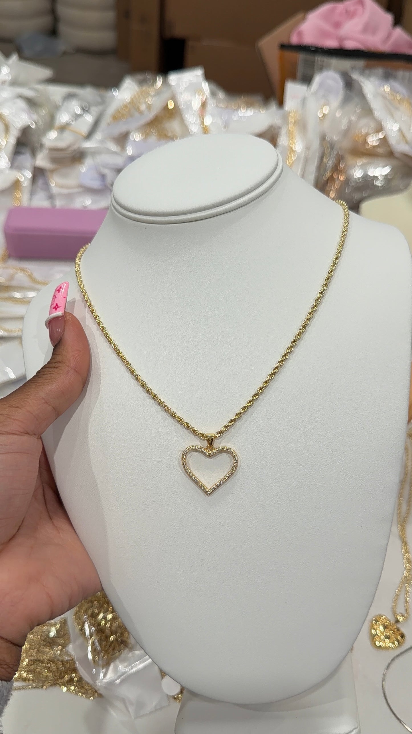 Bling outline heart chain
