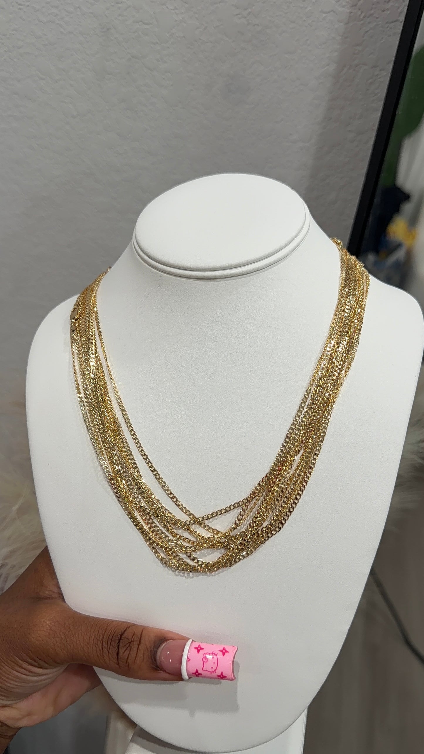 Golden illusion chain