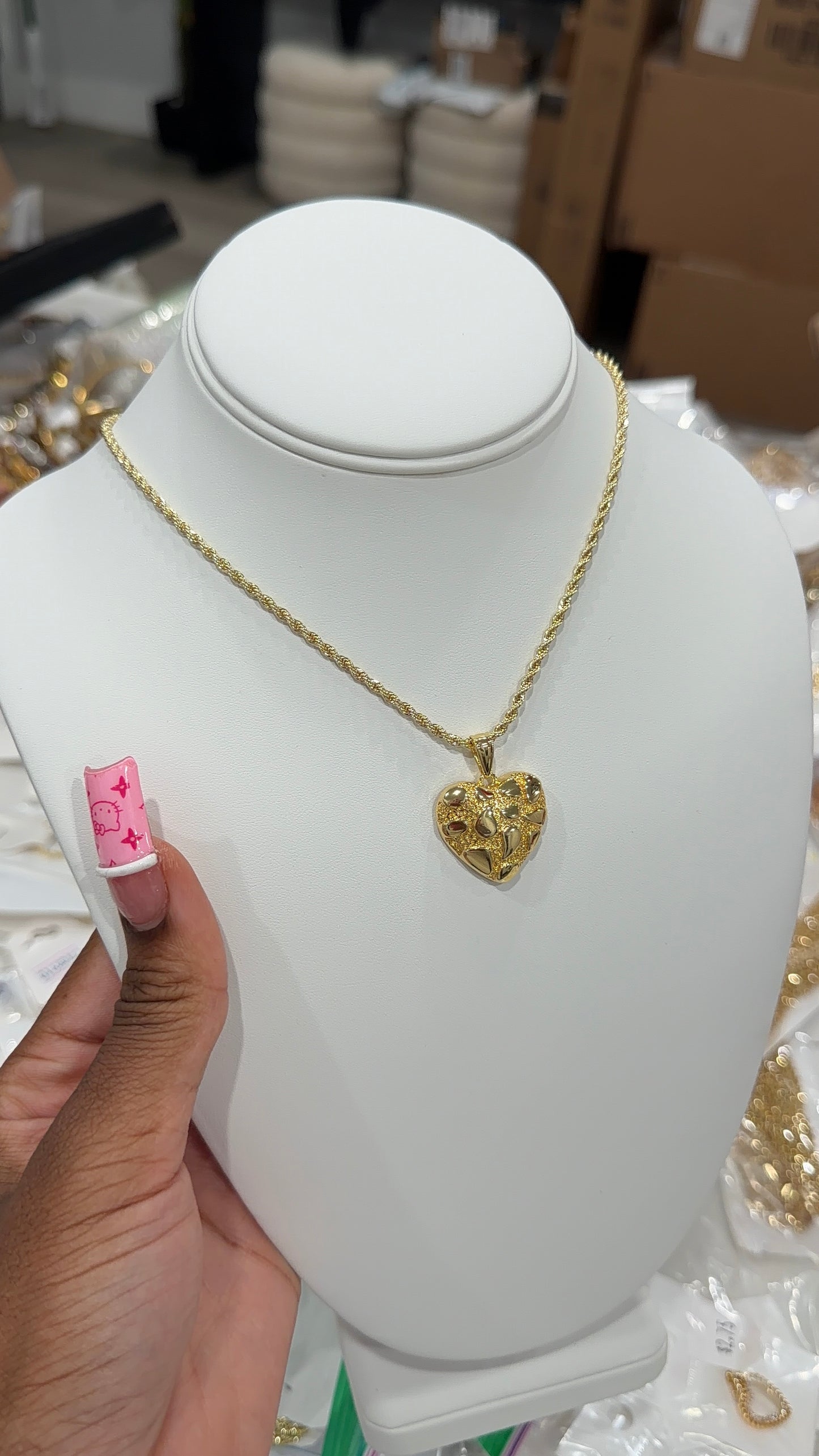 Jumbo nugget heart chain
