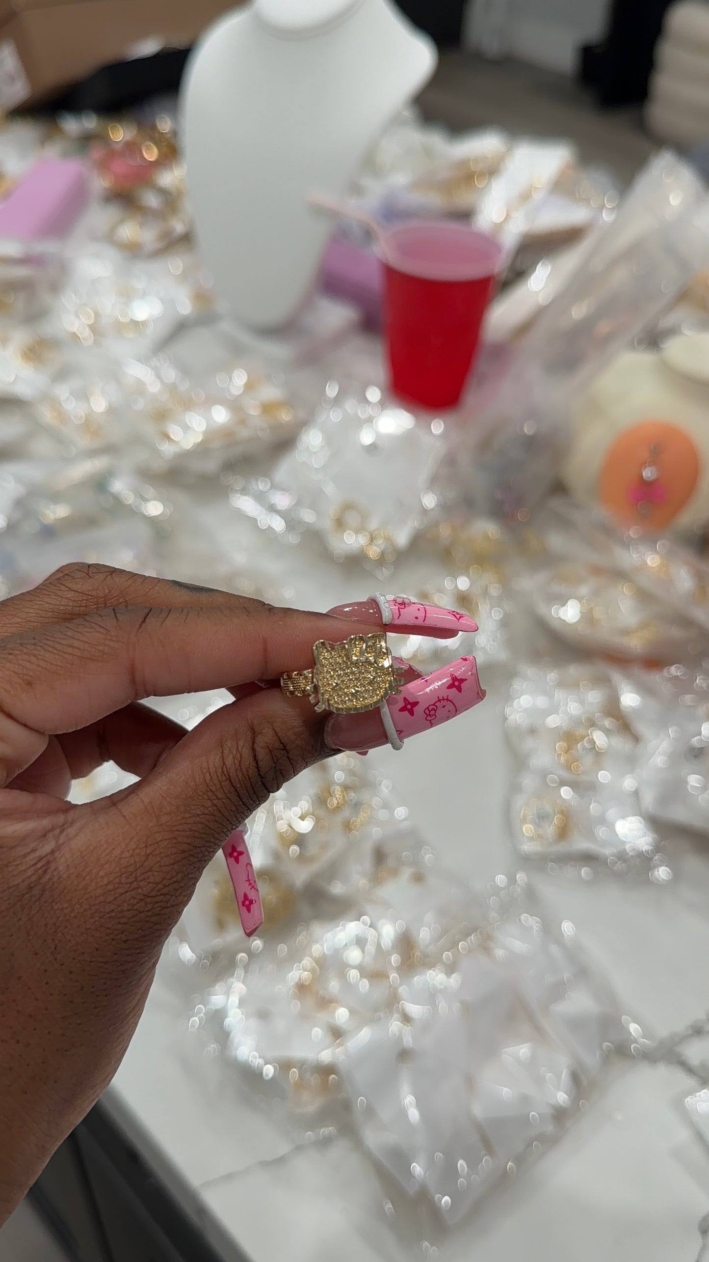 HK Face Rollie Ring