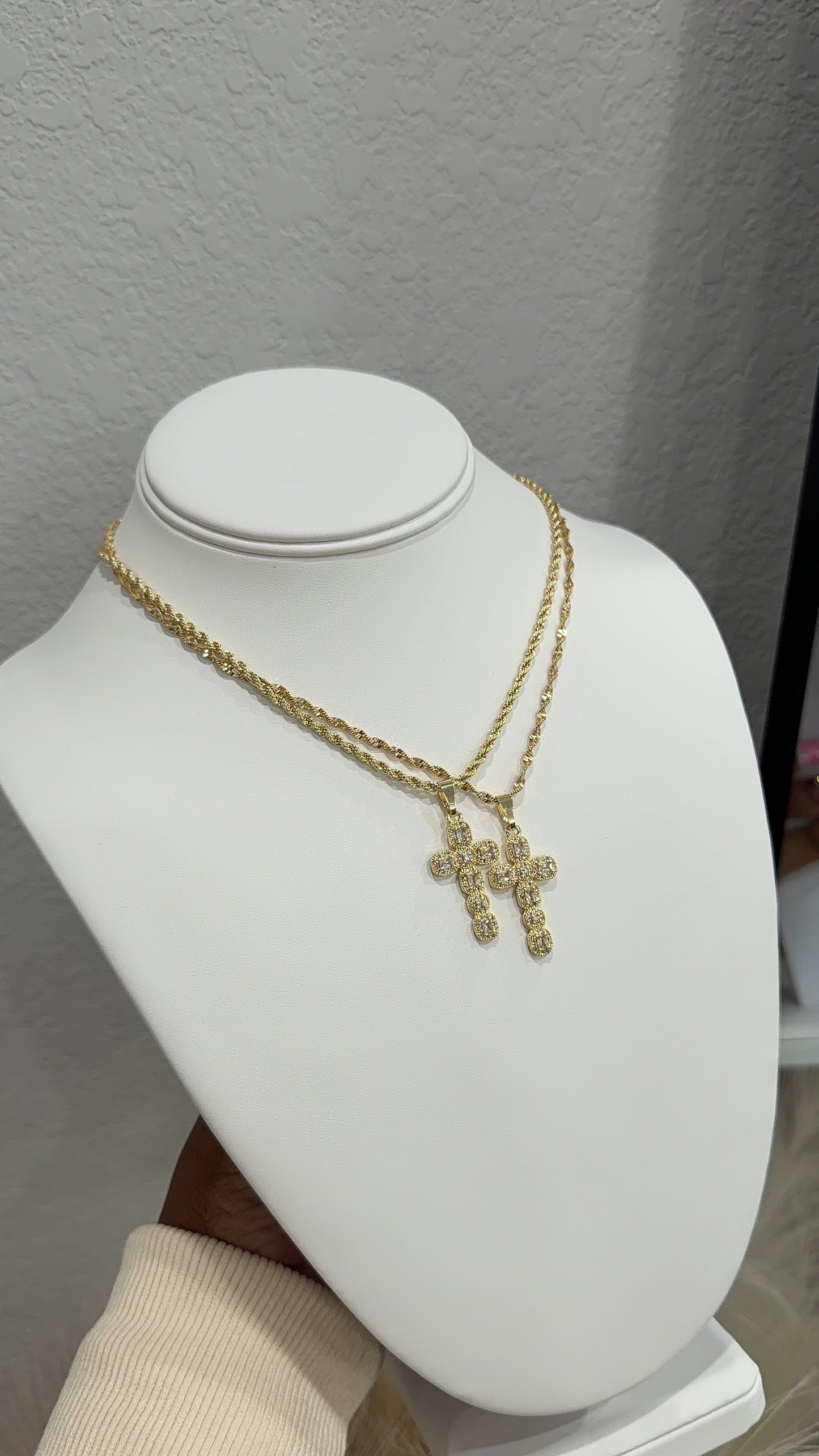 Iced cross rope chain